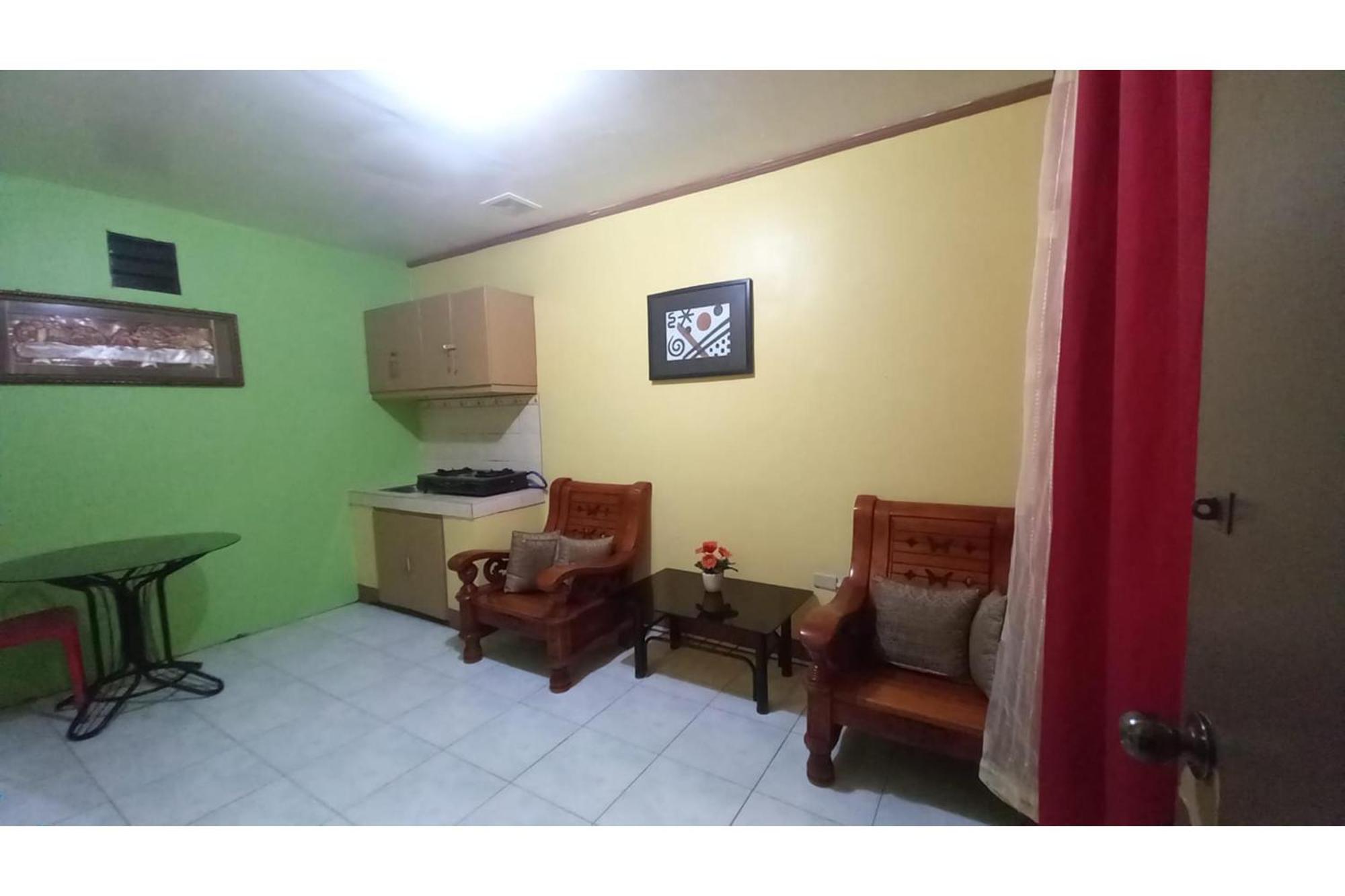 Oyo 1048 Jomckayl Apartelle Naga Kültér fotó